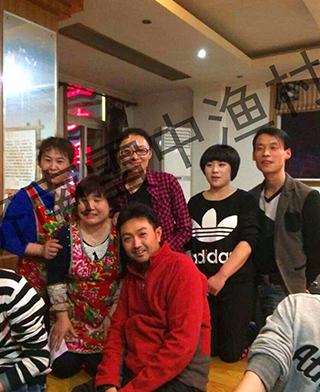 用餐的明星